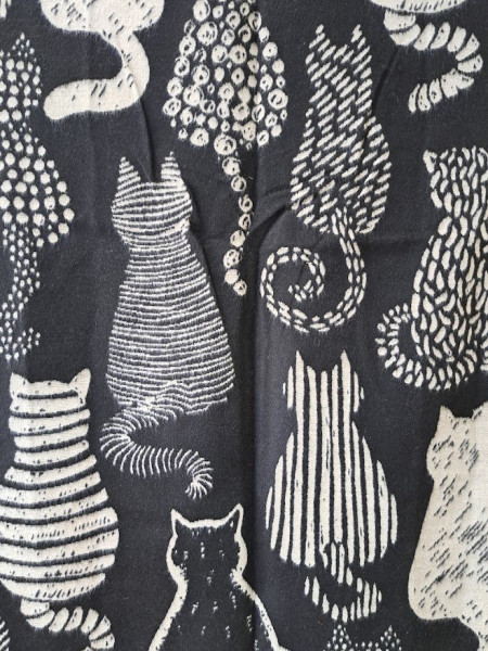 Elegantní dámská šála motiv kočky (1)