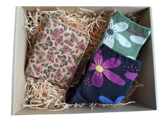 Dárkový set pro ženy - Korková peněženka a ponožky 2 páry